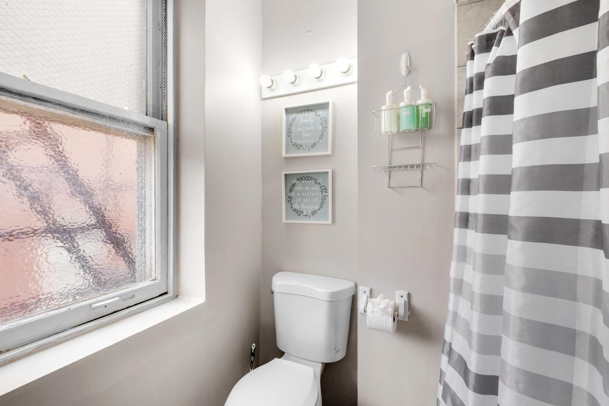 Apartment Near Historic Sites